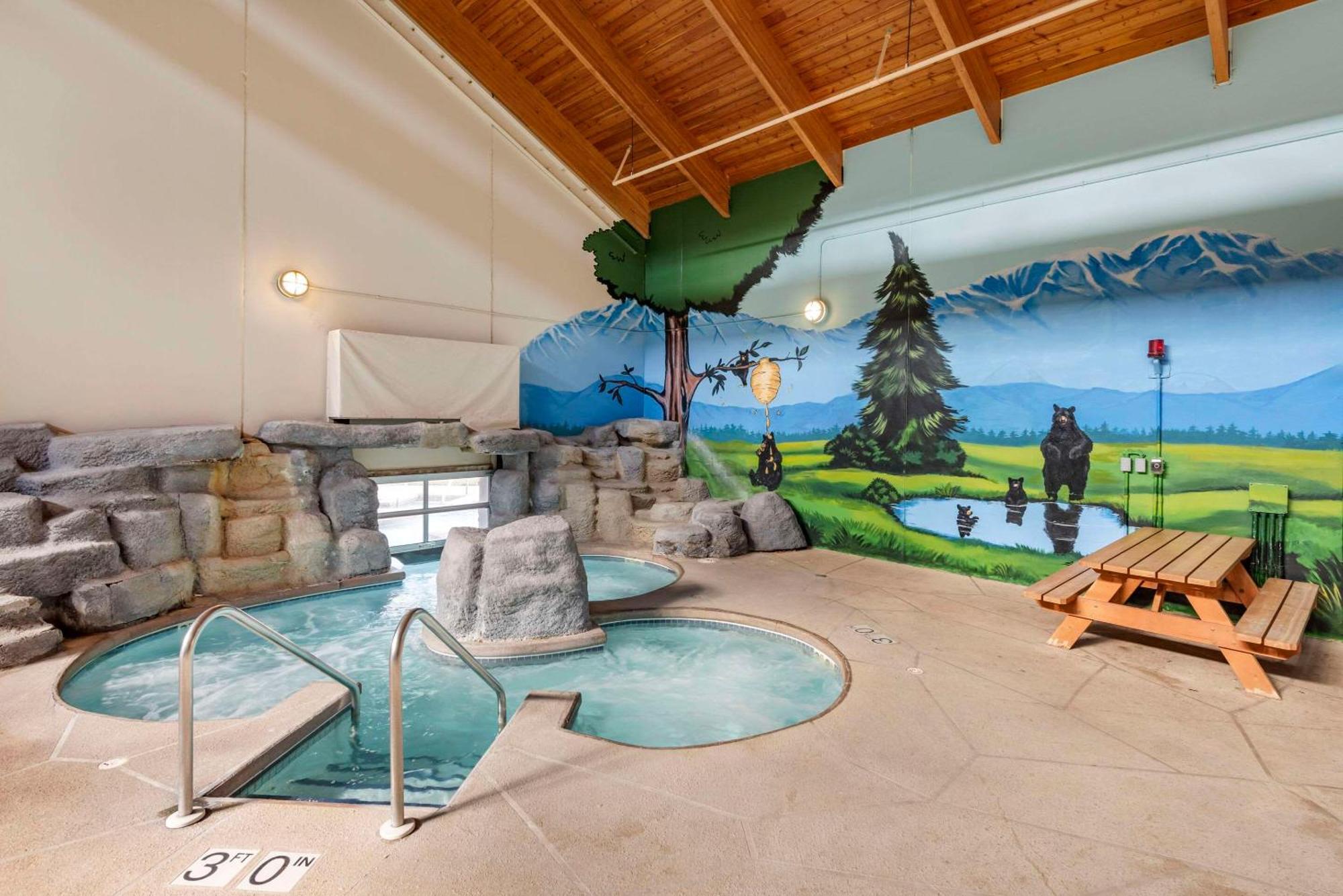 Warrens Three Bears Resort Waterpark Near Tomah Ascend Collection מראה חיצוני תמונה